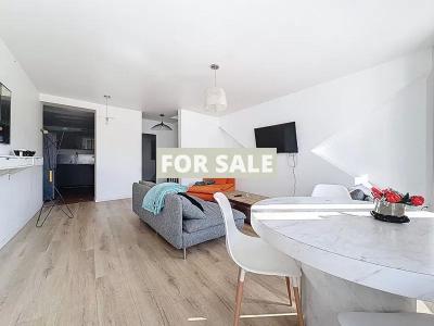 Town House in Good Order in Coastal Resort