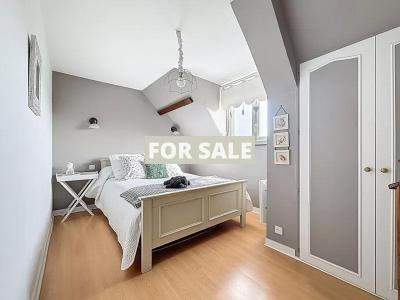 Stunning Detached House with Sea Views