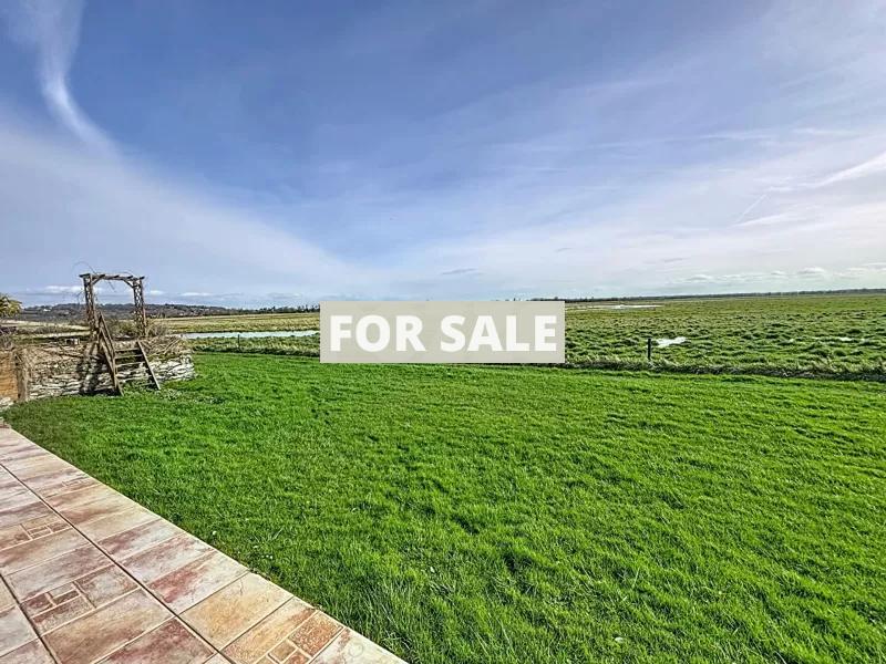 Stunning Detached House with Sea Views