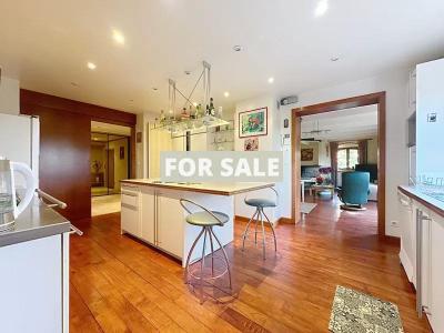 Very Impressive Detached House with Many Features