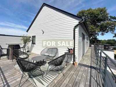 Detached House with Pool close to the Coast