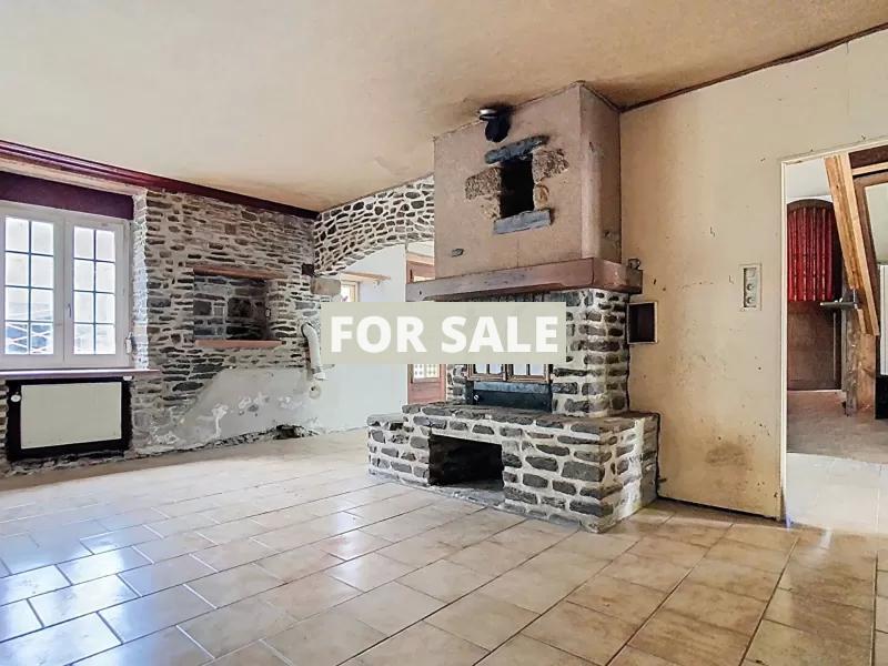 Detached House with Garden Close to Mont-St-Michel