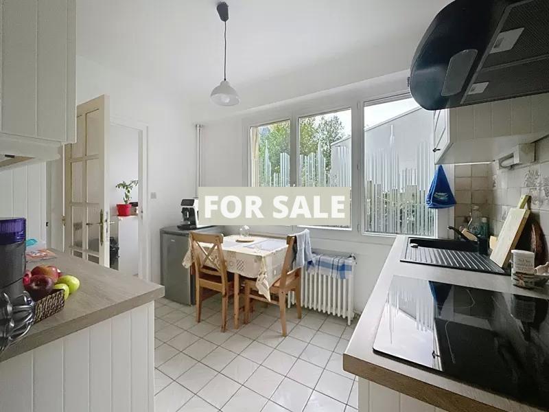 Town House Close to the Coast