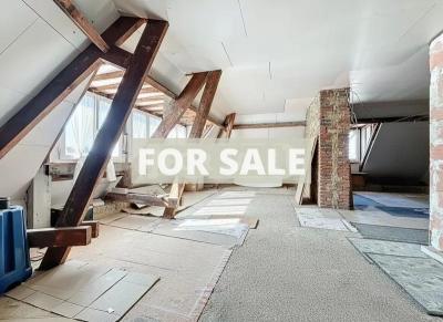 Town House With Courtyard