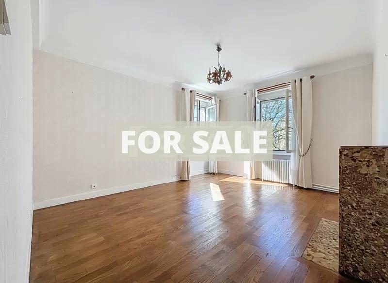 Town House With Courtyard