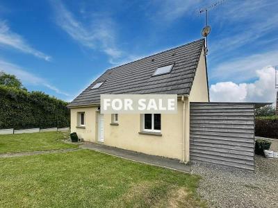 Modern Detached House with Garden
