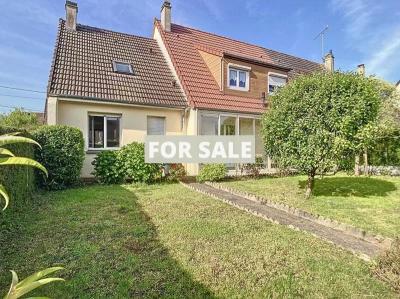Detached House with Garden