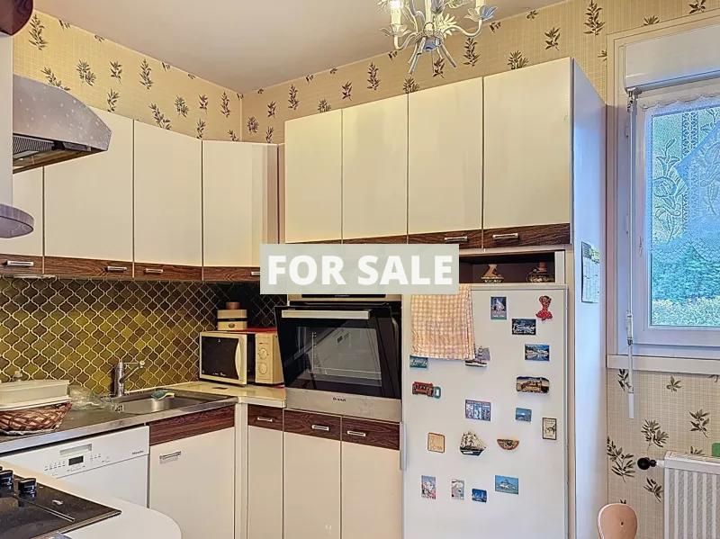 Traditional House with Garden