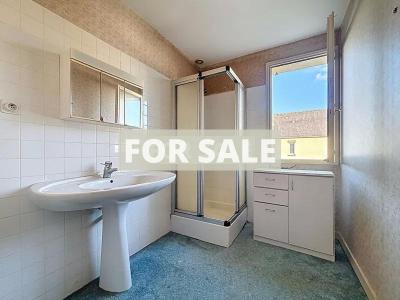 Detached House with Landscaped Garden