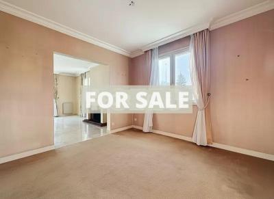 Detached House with Landscaped Garden