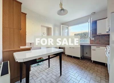 Detached House with Landscaped Garden