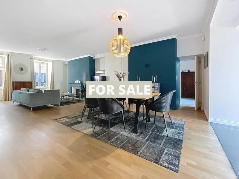 Traditiional House with Uber Contemporary Update