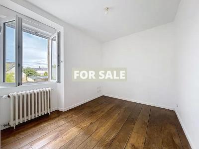 Town House with Neat Garden