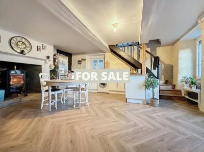 Beautiful Detached House with Garden