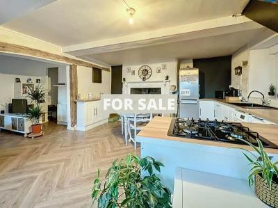 Beautiful Detached House with Garden