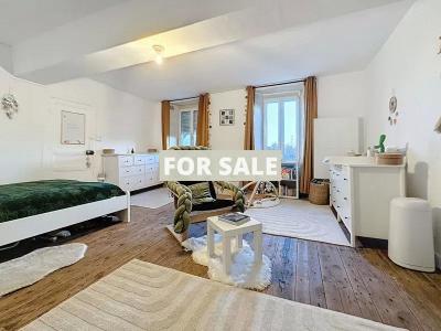 Beautiful Detached House with Garden