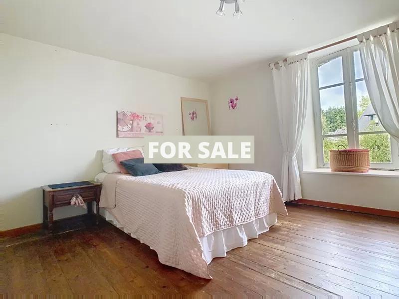 Delightful Cottage Style Property in Pretty Village