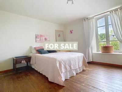 Delightful Cottage Style Property in Pretty Village