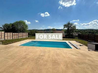 Modern Detached House with Swimming Pool