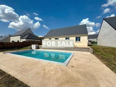 Modern Detached House with Swimming Pool