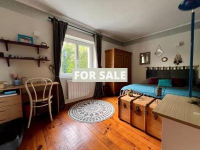 Coastal House in Great Location with Garden
