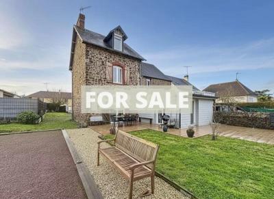 Detached House with Landscaped Garden