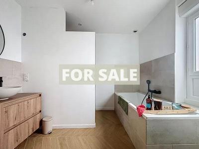 Detached House with Landscaped Garden