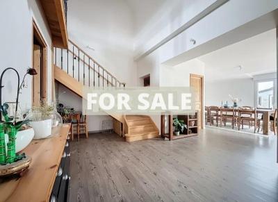 Detached House with Landscaped Garden