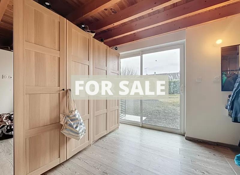 Detached House with Landscaped Garden