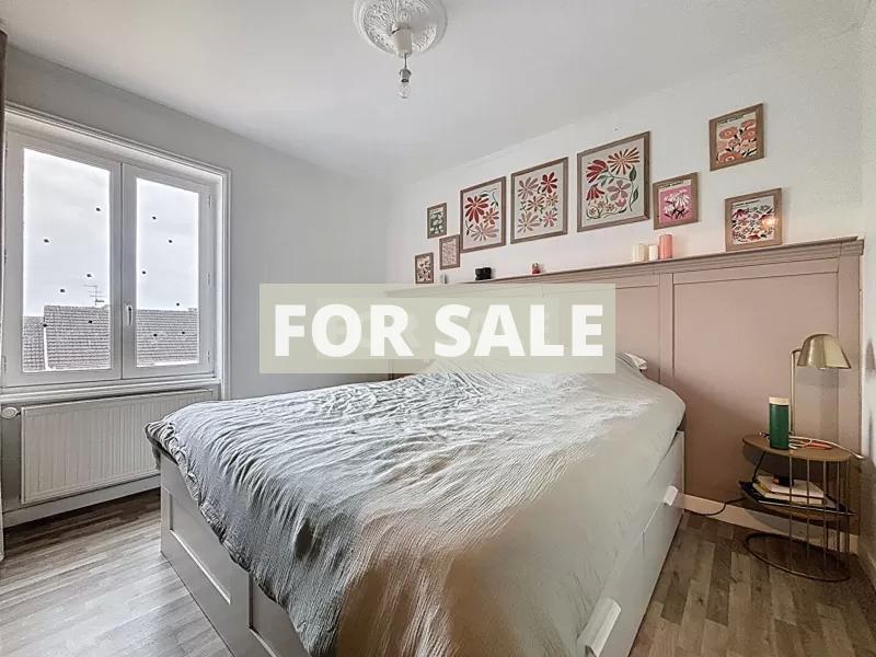 Detached House with Landscaped Garden