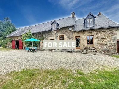 Detached Country House with Outbuilding