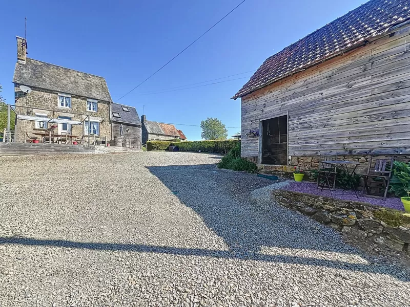 Detached Country House with Outbuilding