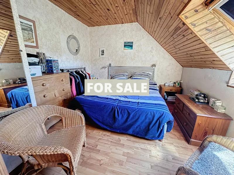 Detached Country House with Outbuilding