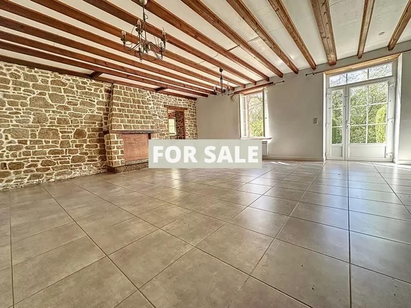Detached Country House with Outbuilding