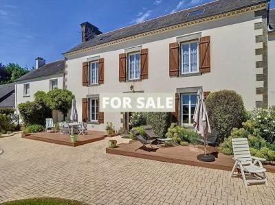 Magnificent House with Covered Pool and Guest Gites