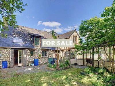 Detached Country House with Outbuilding