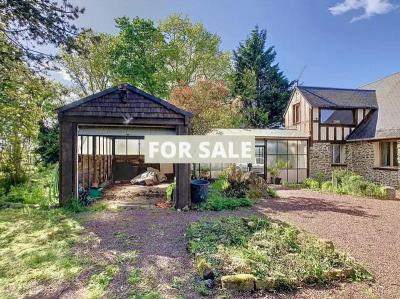 Detached Country House with Outbuilding