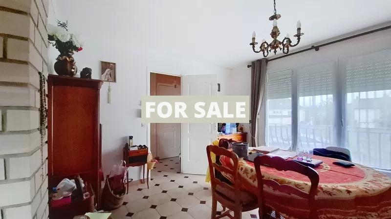 Detached House 500m from Juno Beach