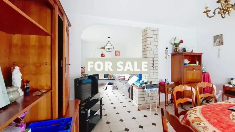 Detached House 500m from Juno Beach