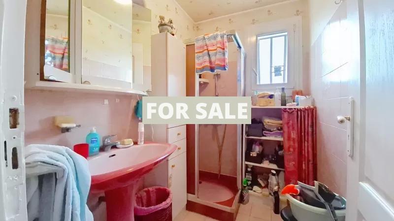 Detached House 500m from Juno Beach