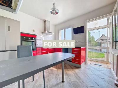 Detached House with Garden by the Coast