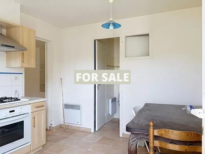 Detached House with Garden by the Coast