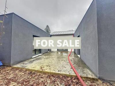 New Build Detached House with Garden