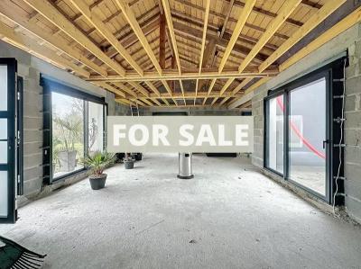 New Build Detached House with Garden