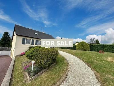 Detached House with Landscaped Garden