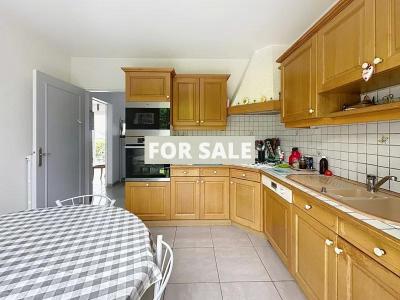 Detached House with Landscaped Garden