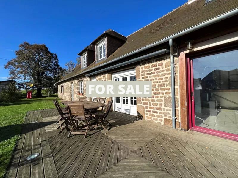 Detached Country House with Outbuilding