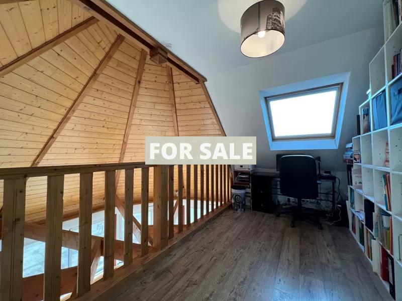 Detached Country House with Outbuilding