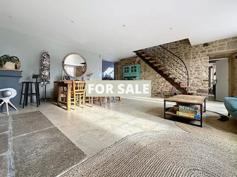 Detached Country House with Lovely Garden