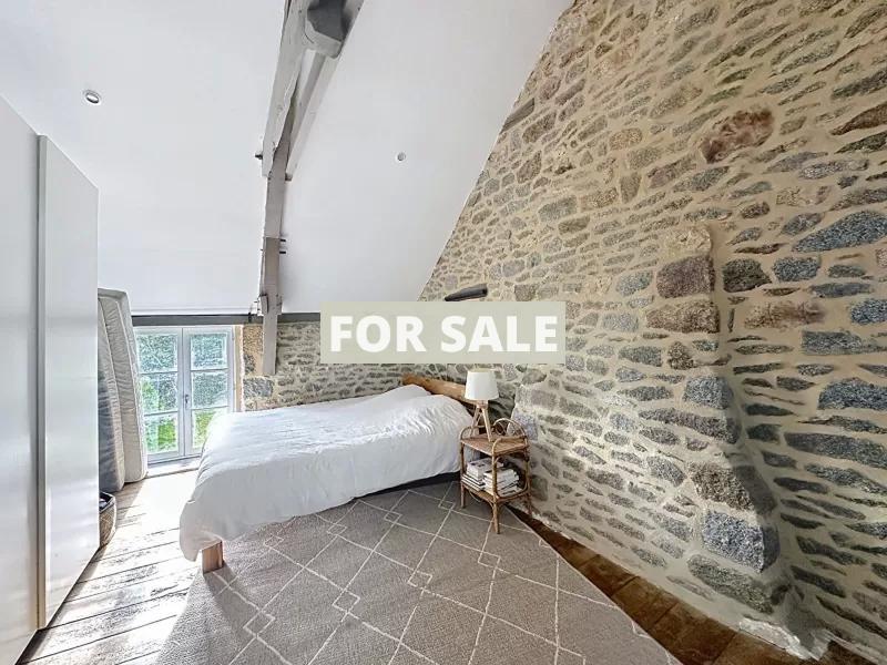 Detached Country House with Lovely Garden